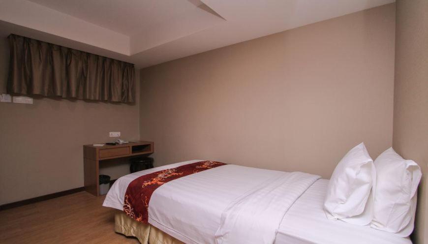 Likas Square - Kk Spacious Homestay Kota Kinabalu Exterior photo